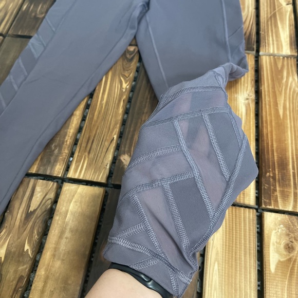Victoria Sport Lavender High Rise Mesh Details Leggings Size Medium - Picture 4 of 9